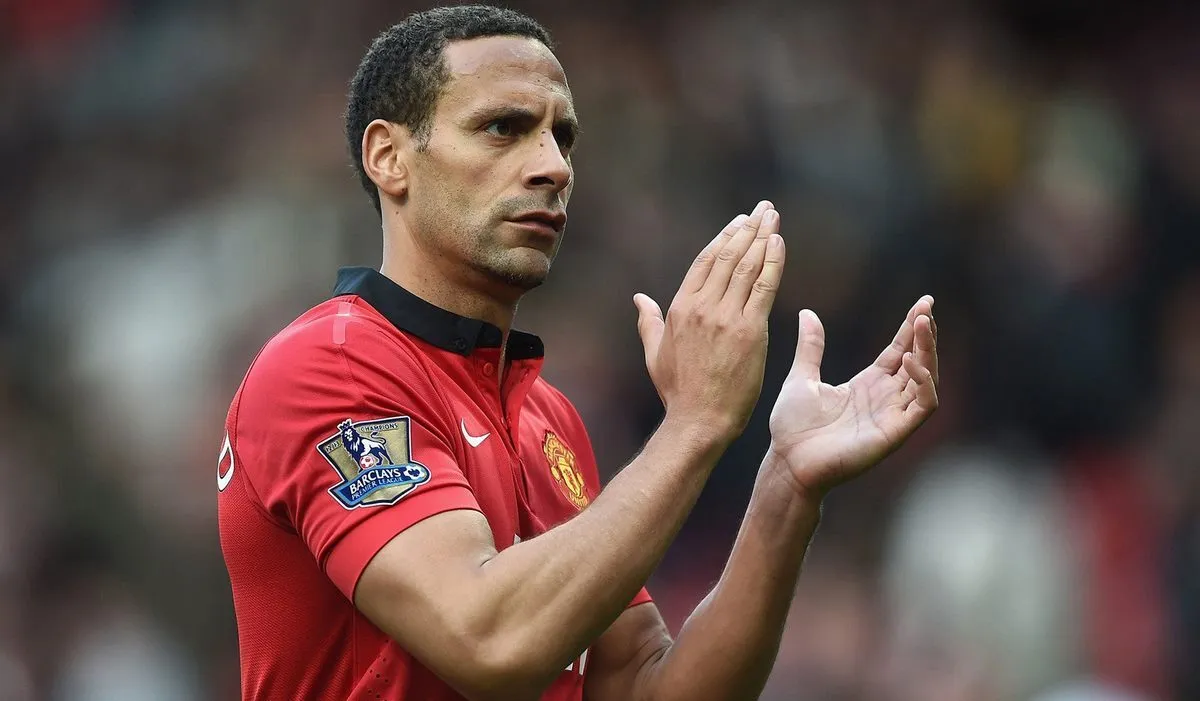 Rio Ferdinand là trường hợp đặc biệt ở vị trí trung vệ